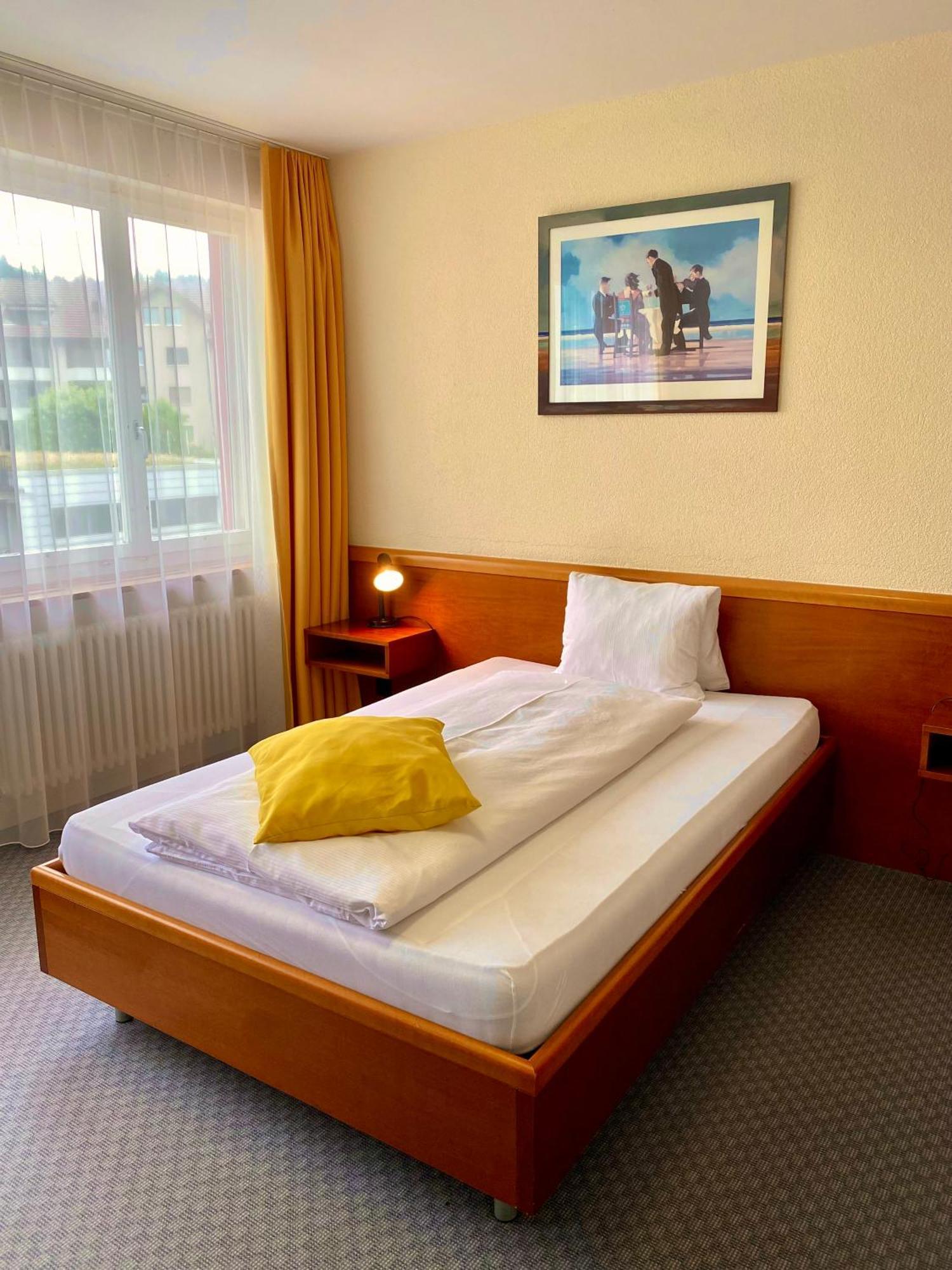 Hotel Zum Roten Loewen Hildisrieden Kültér fotó